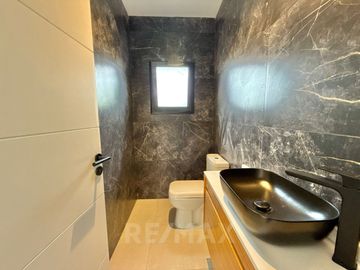 CASA 6 AMB VENTA B°SAN PABLO MUDATE YA CON EL 30%