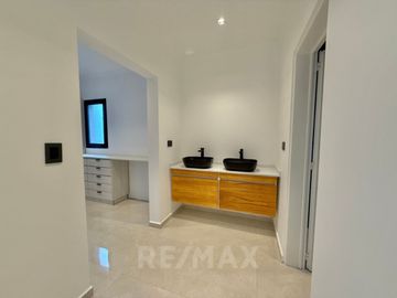 CASA 6 AMB VENTA B°SAN PABLO MUDATE YA CON EL 30%
