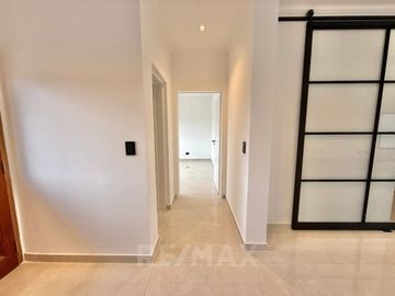 CASA 6 AMB VENTA B°SAN PABLO MUDATE YA CON EL 30%