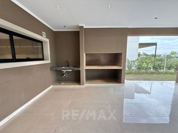 CASA 6 AMB VENTA B°SAN PABLO MUDATE YA CON EL 30%