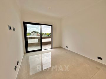 CASA 6 AMB VENTA B°SAN PABLO MUDATE YA CON EL 30%