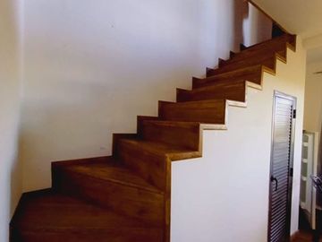 VENTA DOS DUPLEX AMOBLADOS EN TANTI ARROYO PROPIO