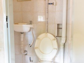 Venta PH 2 ambientes  con patio y local - Morón