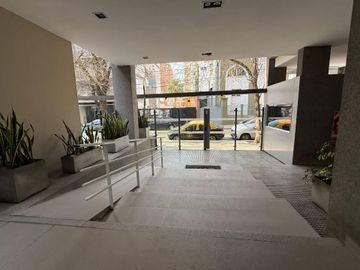 ALQUILER EXCELENTE 2 AMB COCHERA. Edificio Premium