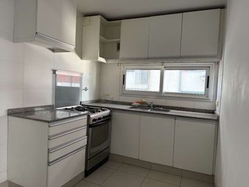 ALQUILER EXCELENTE 2 AMB COCHERA. Edificio Premium