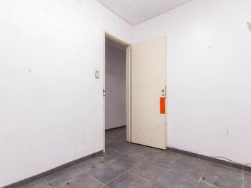 ALQUILER LOCAL COMERCIAL FONDO LIBRE 300M2 TOTAL