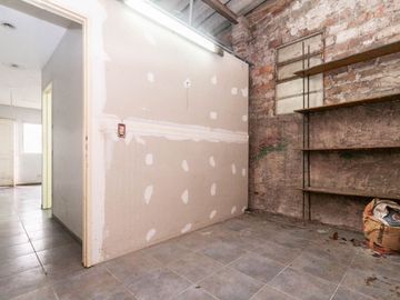 ALQUILER LOCAL COMERCIAL FONDO LIBRE 300M2 TOTAL