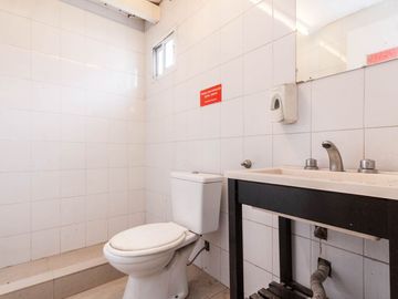 ALQUILER LOCAL COMERCIAL FONDO LIBRE 300M2 TOTAL