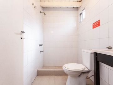 ALQUILER LOCAL COMERCIAL FONDO LIBRE 300M2 TOTAL