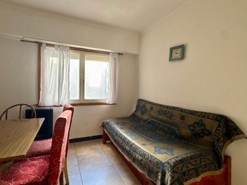 Venta departamento dos ambientes luminoso centro