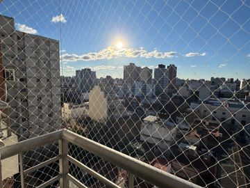 VENTA 2 AMB. CON COCHERA Y BAULERA