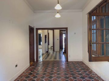 CASA EN ALQUILER LA PLATA