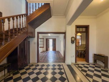 CASA EN ALQUILER LA PLATA