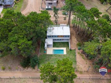 CASA VENTA PINAMAR BARRIO PIONEROS 4 AMBIENTES