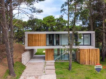 CASA VENTA PINAMAR BARRIO PIONEROS 4 AMBIENTES