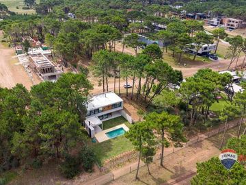 CASA VENTA PINAMAR BARRIO PIONEROS 4 AMBIENTES