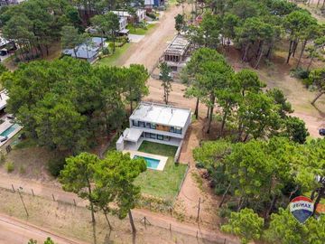 CASA VENTA PINAMAR BARRIO PIONEROS 4 AMBIENTES