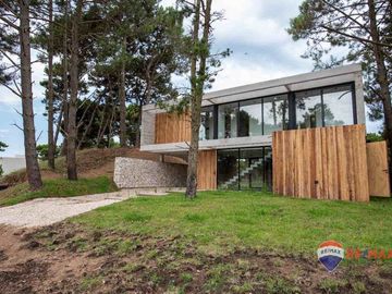 CASA VENTA PINAMAR BARRIO PIONEROS 4 AMBIENTES
