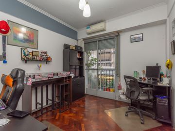Depto Venta Monserrat 3 ambientes Balcon y Patio