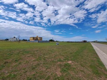 VENTA TERRENO BARRIO PRIVADO ACQUAVISTA MALAGUEÑO