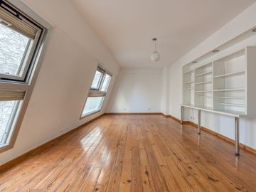 Venta 2 Ambs con Terraza y Cochera en Palermo