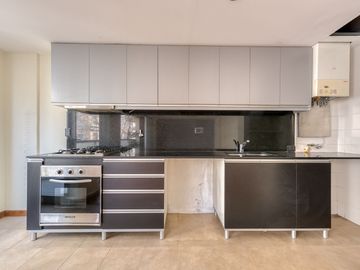 Venta 2 Ambs con Terraza y Cochera en Palermo