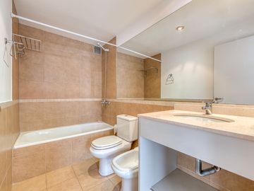 Venta 2 Ambs con Terraza y Cochera en Palermo