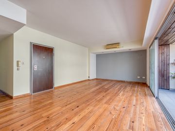 Venta 2 Ambs con Terraza y Cochera en Palermo
