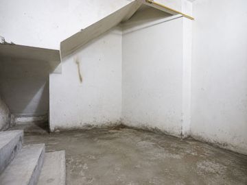 DEPÓSITO Ó LOCAL COMERCIAL 135 M2 CON SÓTANO