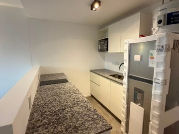 MONOAMBIENTE AMOBLADO CON BALCON VILLA LURO