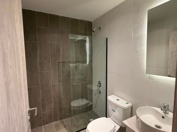 MONOAMBIENTE AMOBLADO CON BALCON VILLA LURO