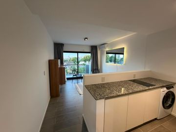 MONOAMBIENTE AMOBLADO CON BALCON VILLA LURO