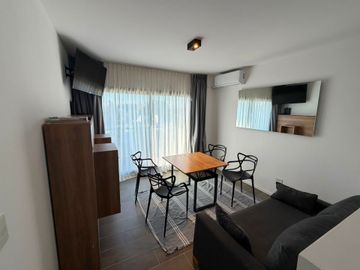 MONOAMBIENTE AMOBLADO CON BALCON VILLA LURO