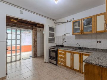 CASA DUPLEX 3 AMB EN VENTA CON PARRILLA POMPEYA