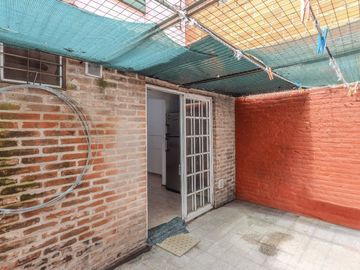CASA DUPLEX 3 AMB EN VENTA CON PARRILLA POMPEYA