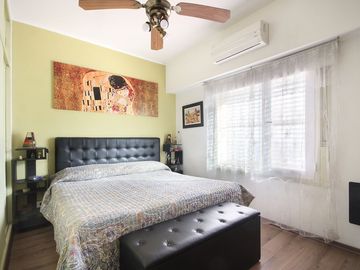 CASA EN VENTA LOTE PROPIO EXCELENTE ESTADO