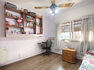 CASA EN VENTA LOTE PROPIO EXCELENTE ESTADO