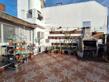 CASA EN VENTA LOTE PROPIO EXCELENTE ESTADO