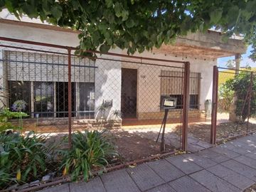 VENTA CASA 3 AMBIENTES ITUZAINGO