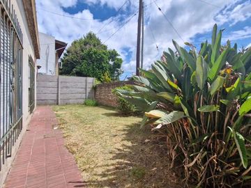VENTA CASA 3 AMBIENTES ITUZAINGO