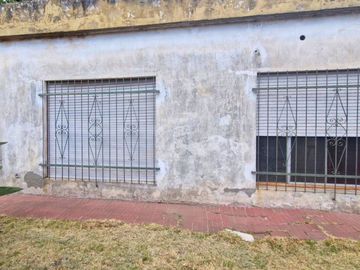VENTA CASA 3 AMBIENTES ITUZAINGO