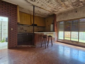 VENTA CASA 3 AMBIENTES ITUZAINGO