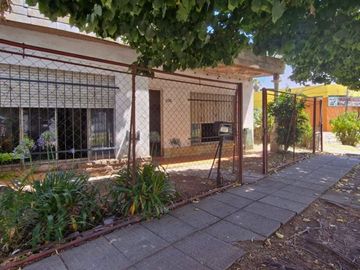 VENTA CASA 3 AMBIENTES ITUZAINGO