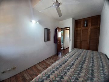 Venta casa 5 amb, jardín, cochera parrilla Olivos