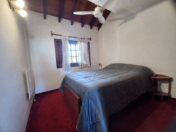 Venta casa 5 amb, jardín, cochera parrilla Olivos