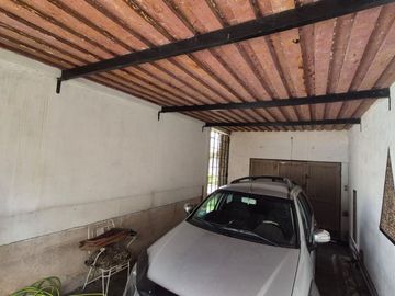 CASA VENTA 3 AMB COCHERA GRAN LOTE + DEPTO 3 AMB