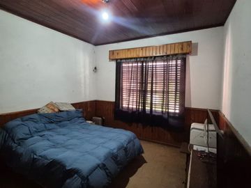 CASA VENTA 3 AMB COCHERA GRAN LOTE + DEPTO 3 AMB