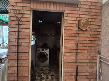 CASA VENTA 3 AMB COCHERA GRAN LOTE + DEPTO 3 AMB