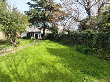 CASA VENTA 3 AMB COCHERA GRAN LOTE + DEPTO 3 AMB