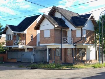 TRIPEX 5 AMBIENTES. LANUS OESTE